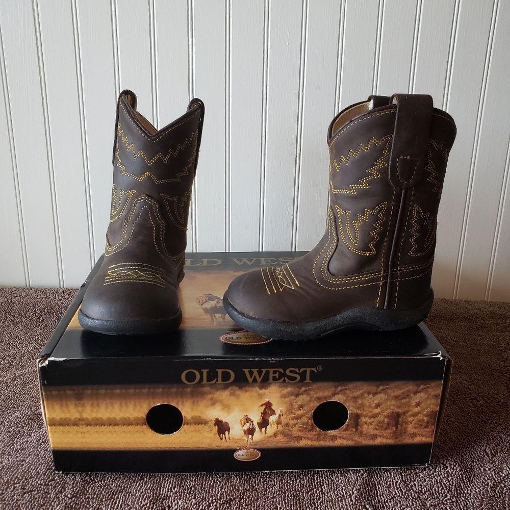 Little girl cowgirl boots.